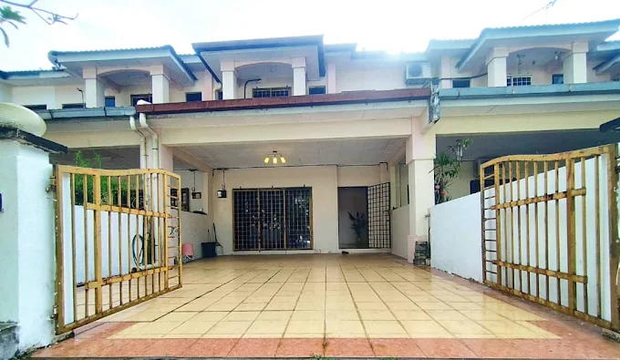 Suria Hillview entrance
